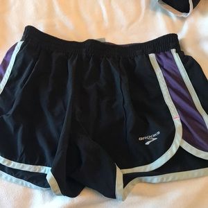 Brookes ladies shorts (M)